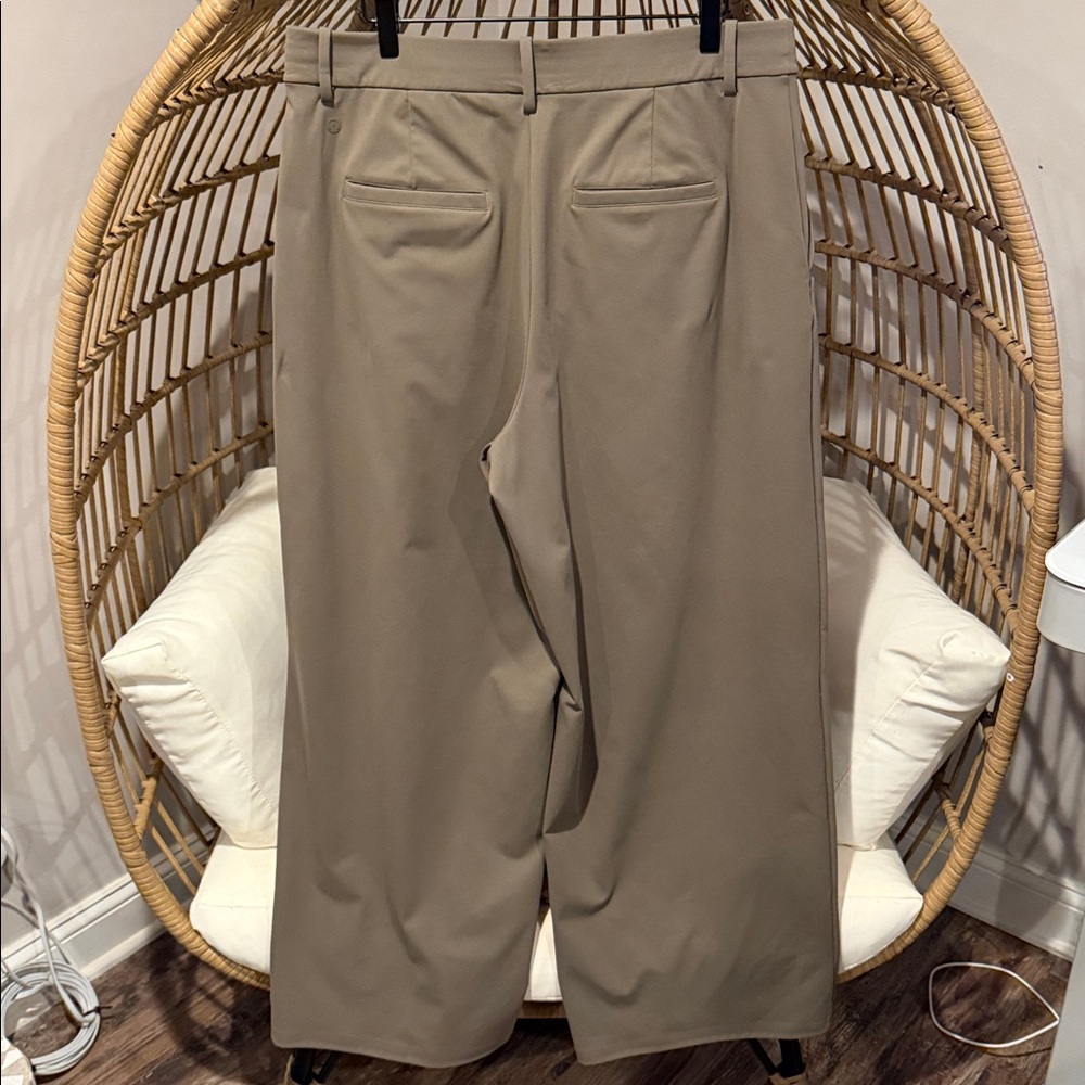Lululemon Daydrift High-Rise Trouser Regular - Picture 5 of 6